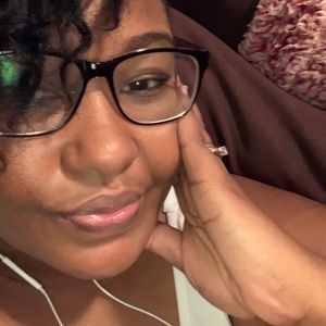 Meet your Posher, Joelene